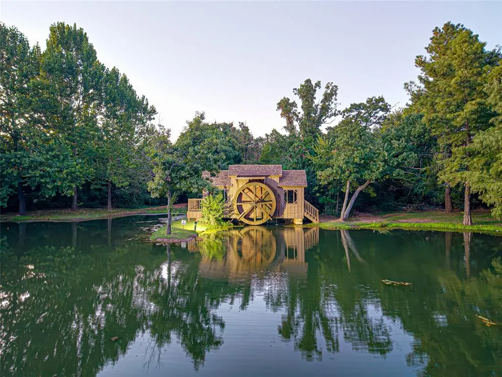 Photo 4 — 11649 Mill Hollow Court, Oklahoma City, OK 73131
