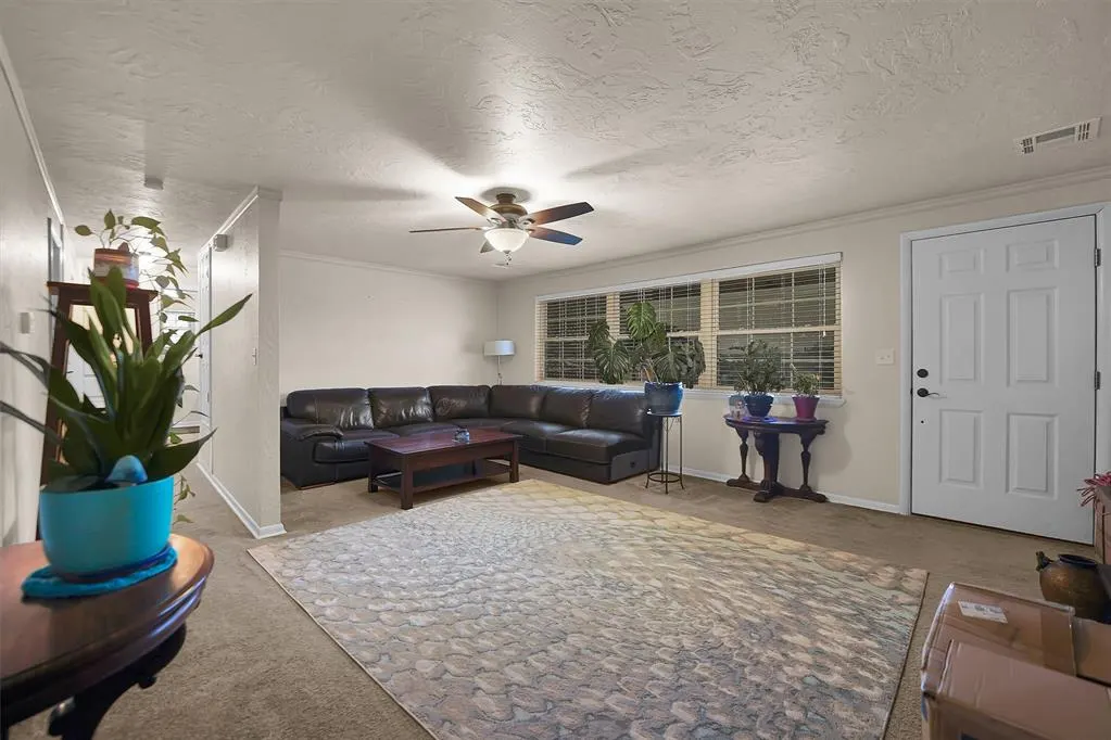 Photo 5 — 813 S Magnolia Street, Cordell, OK 73632