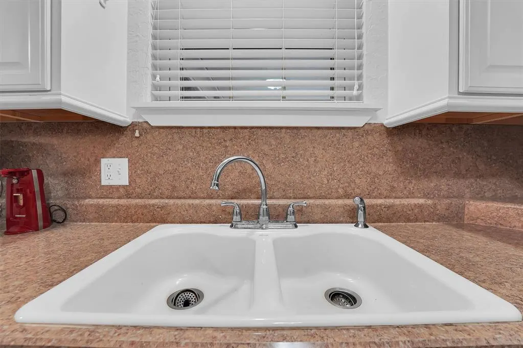 Photo 10 — 813 S Magnolia Street, Cordell, OK 73632