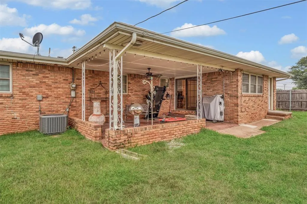 Photo 25 — 813 S Magnolia Street, Cordell, OK 73632
