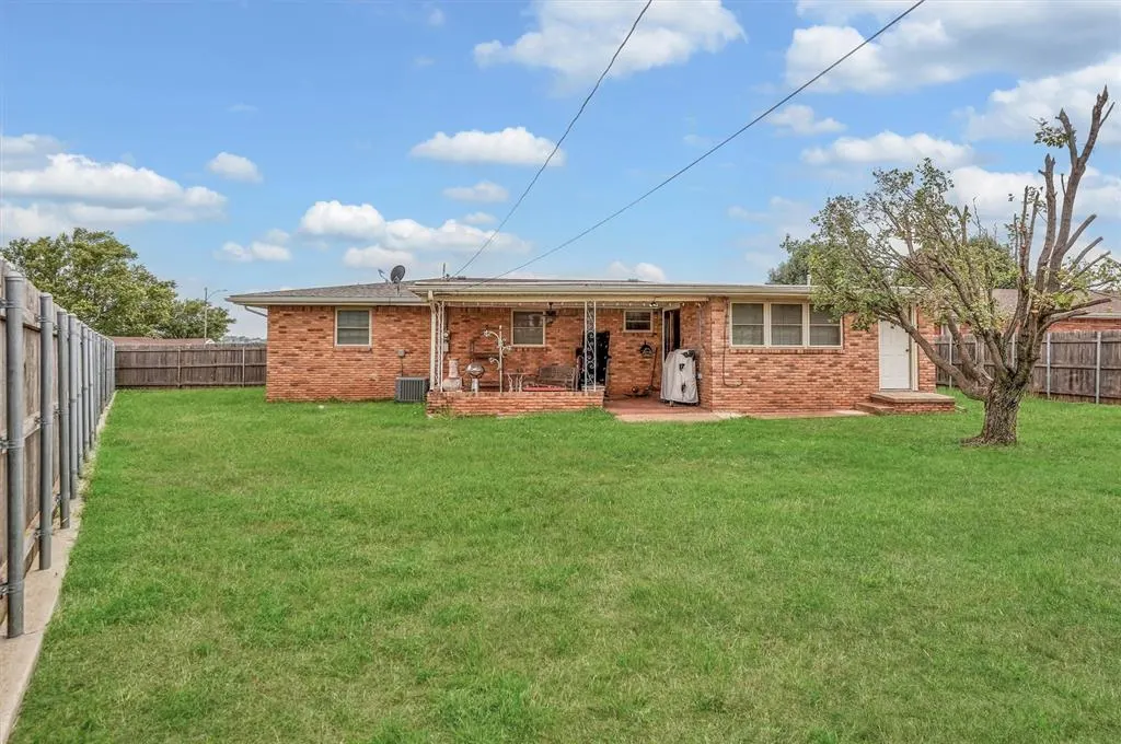 Photo 26 — 813 S Magnolia Street, Cordell, OK 73632