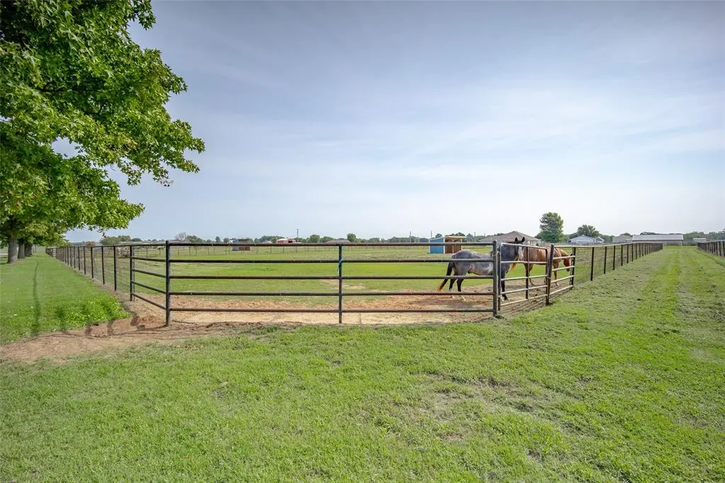Photo 44 — 23122 266th Street, Washington, OK 73093