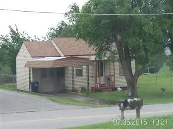 Front exterior — 1705 S Mission Street, Anadarko, OK 73005