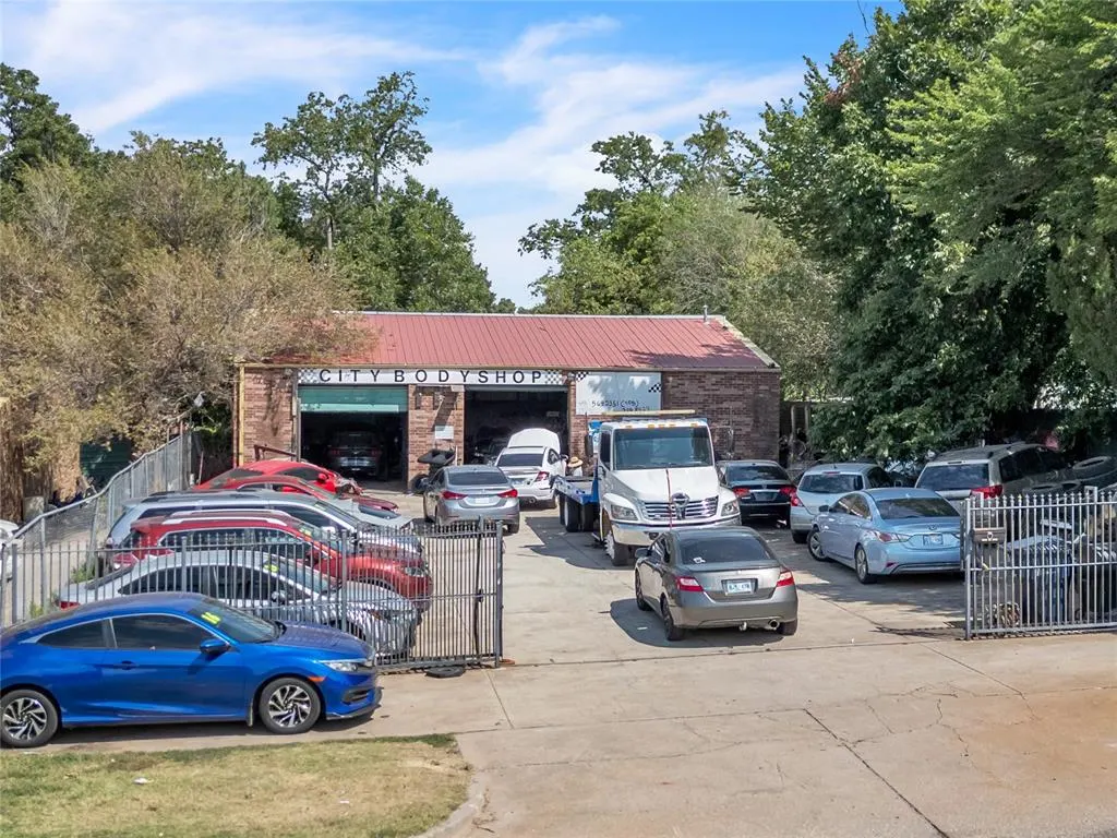Photo 2 — 2359 NW 10th Street, Oklahoma City, OK 73107