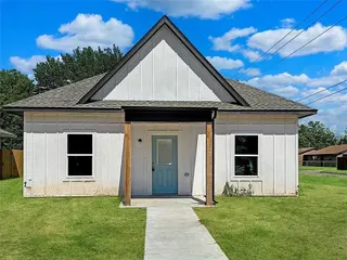 Sold home at 201 SW 17th Street