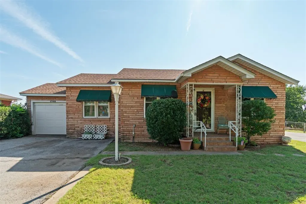 Photo 4 — 1703 S Mission Street, Anadarko, OK 73005