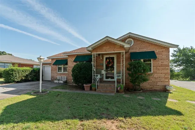 Photo 5 — 1703 S Mission Street, Anadarko, OK 73005