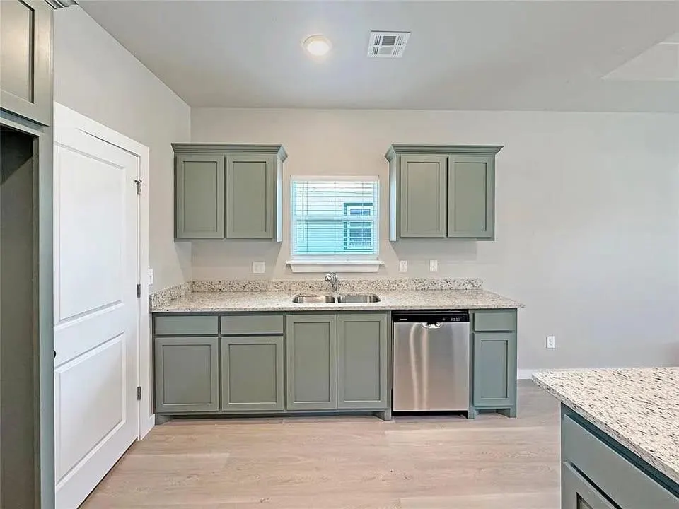 Photo 4 — 1108 W Dewey St Street, Shawnee, OK 74801