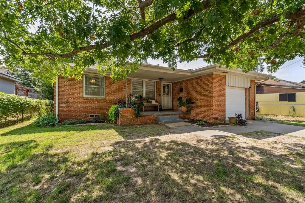 Photo 2 — 6802 NW 45th Street, Bethany, OK 73008