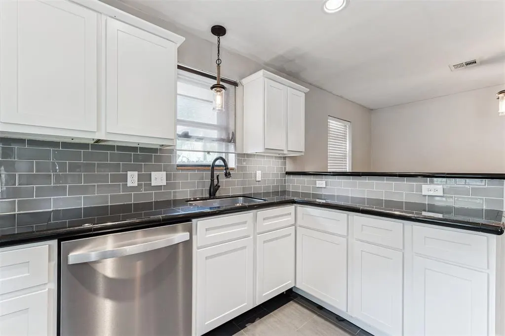 Photo 5 — 6802 NW 45th Street, Bethany, OK 73008