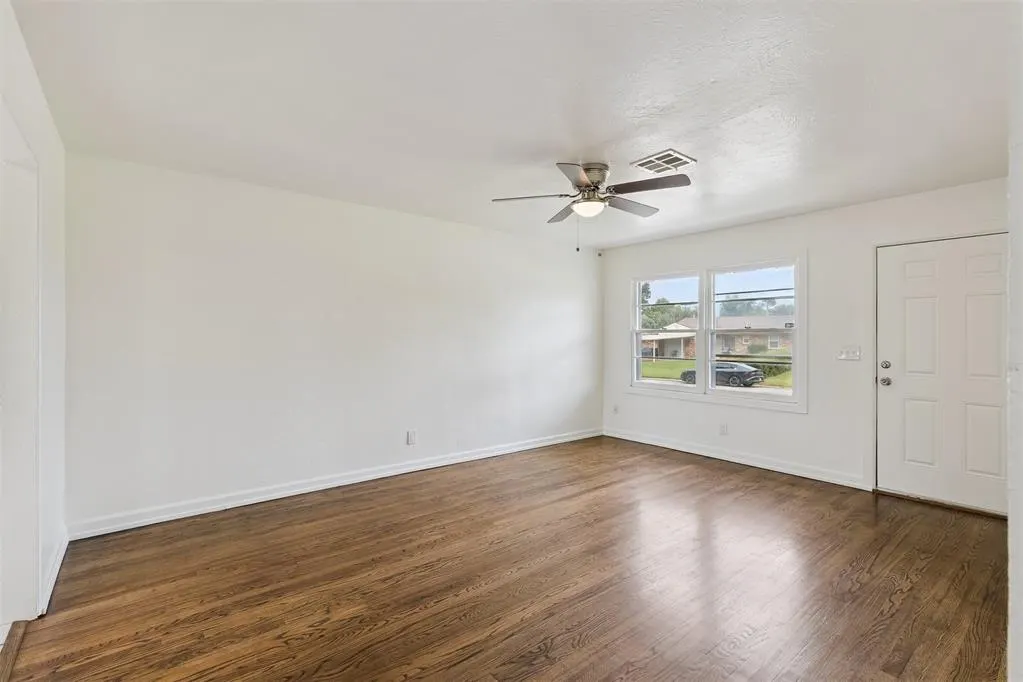 Photo 5 — 8320 NE 33 Street, Spencer, OK 73084