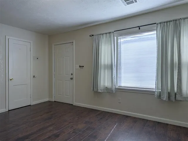 Photo 4 — 6701 NW 26th Street, Bethany, OK 73008