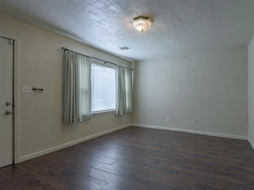 Photo 5 — 6701 NW 26th Street, Bethany, OK 73008