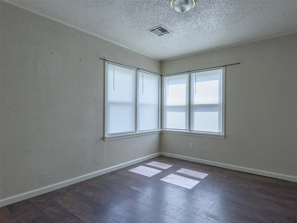 Photo 16 — 6701 NW 26th Street, Bethany, OK 73008