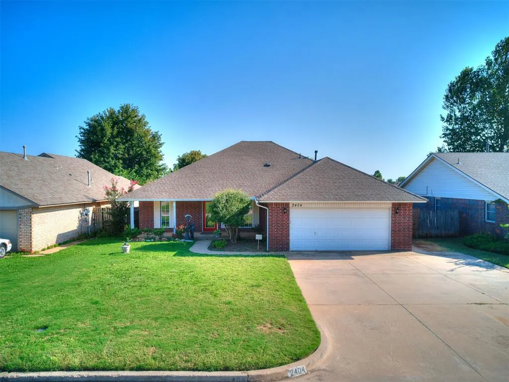 Photo 3 — 2404 SW 99th Street, Oklahoma City, OK 73159