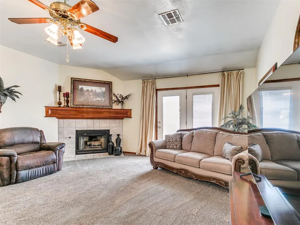 Photo 29 — 2404 SW 99th Street, Oklahoma City, OK 73159
