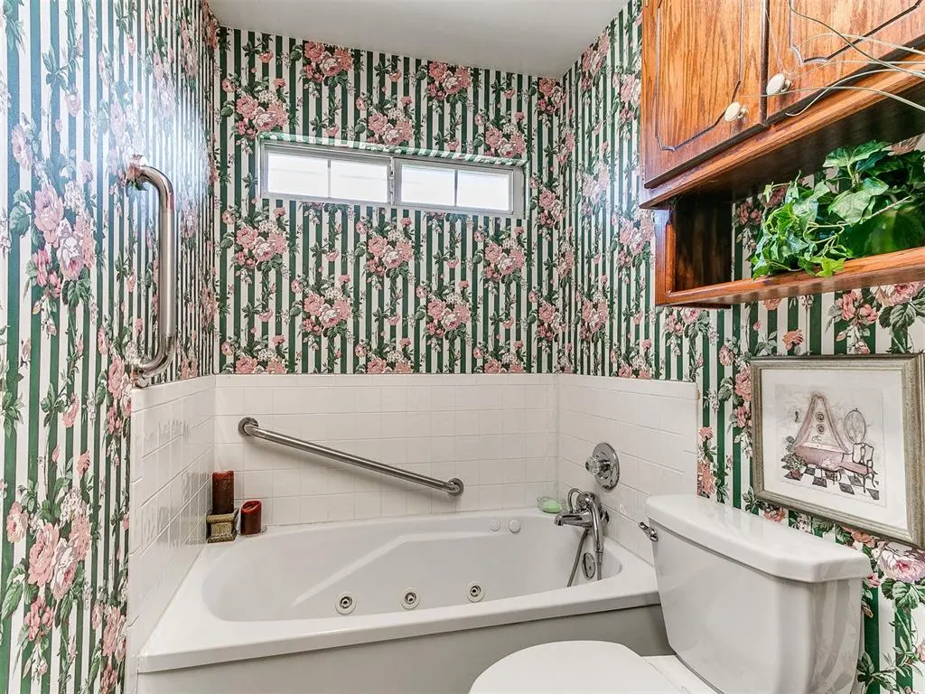 Photo 43 — 2404 SW 99th Street, Oklahoma City, OK 73159