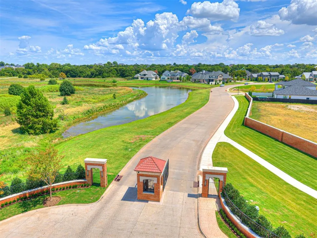 Front exterior — 2616 Brixton Drive, Norman, OK 73072