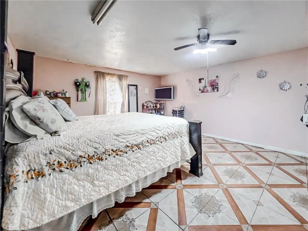 Photo 13 — 520 S Main Street, Lexington, OK 73051