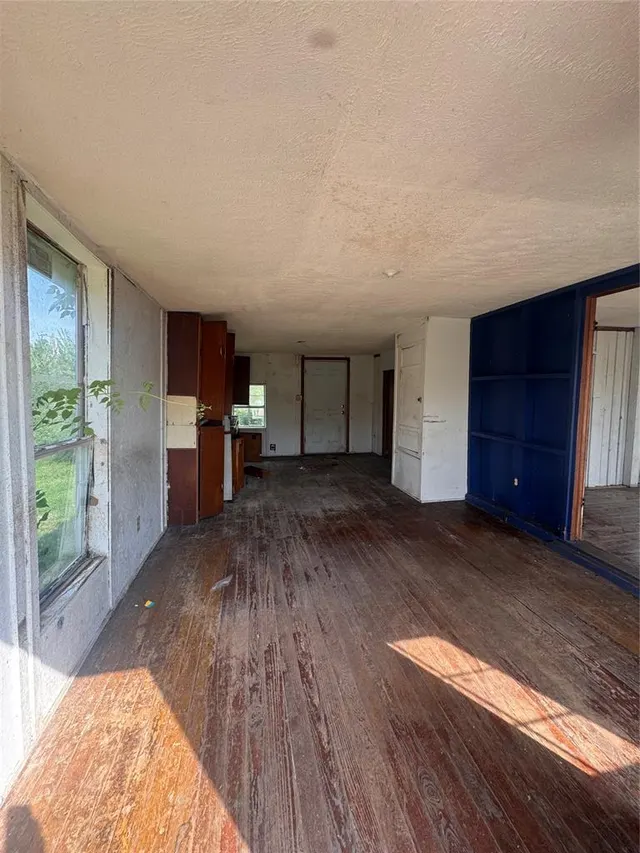 Photo 5 — 402 N 5th Street, Seminole, OK 74868