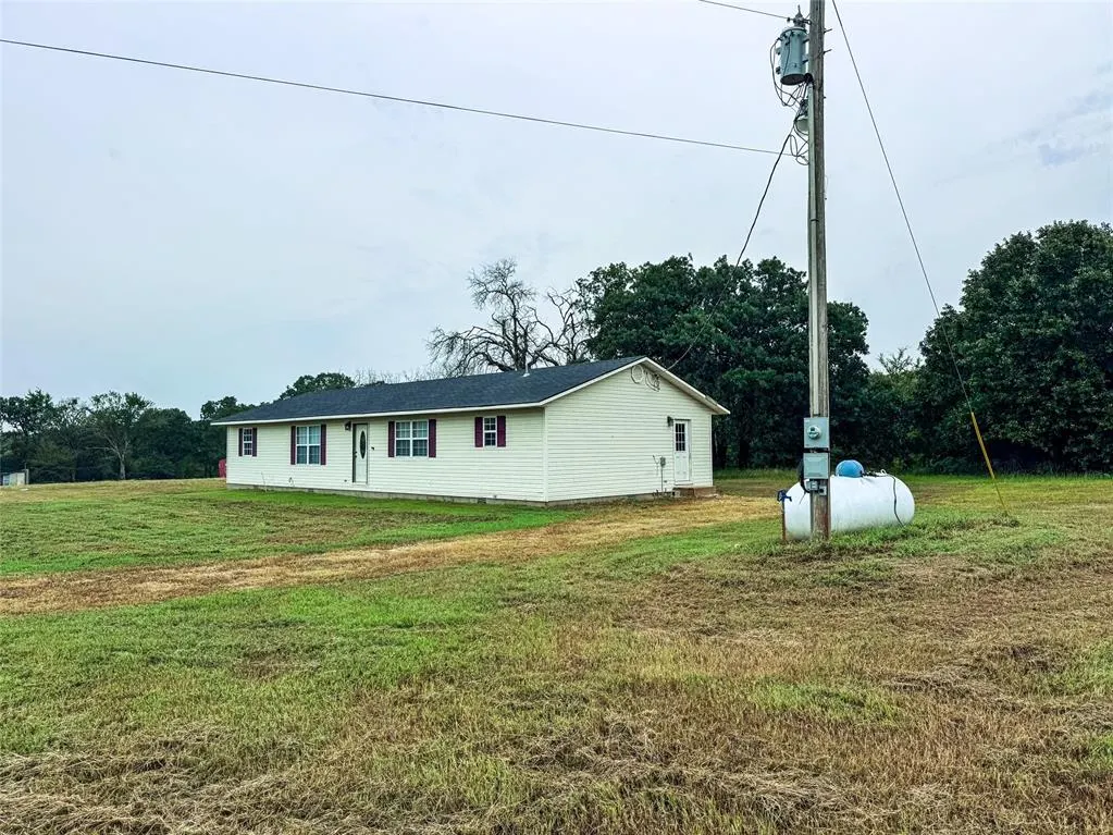 Photo 13 — 99104 N 3750 Road, Okemah, OK 74859