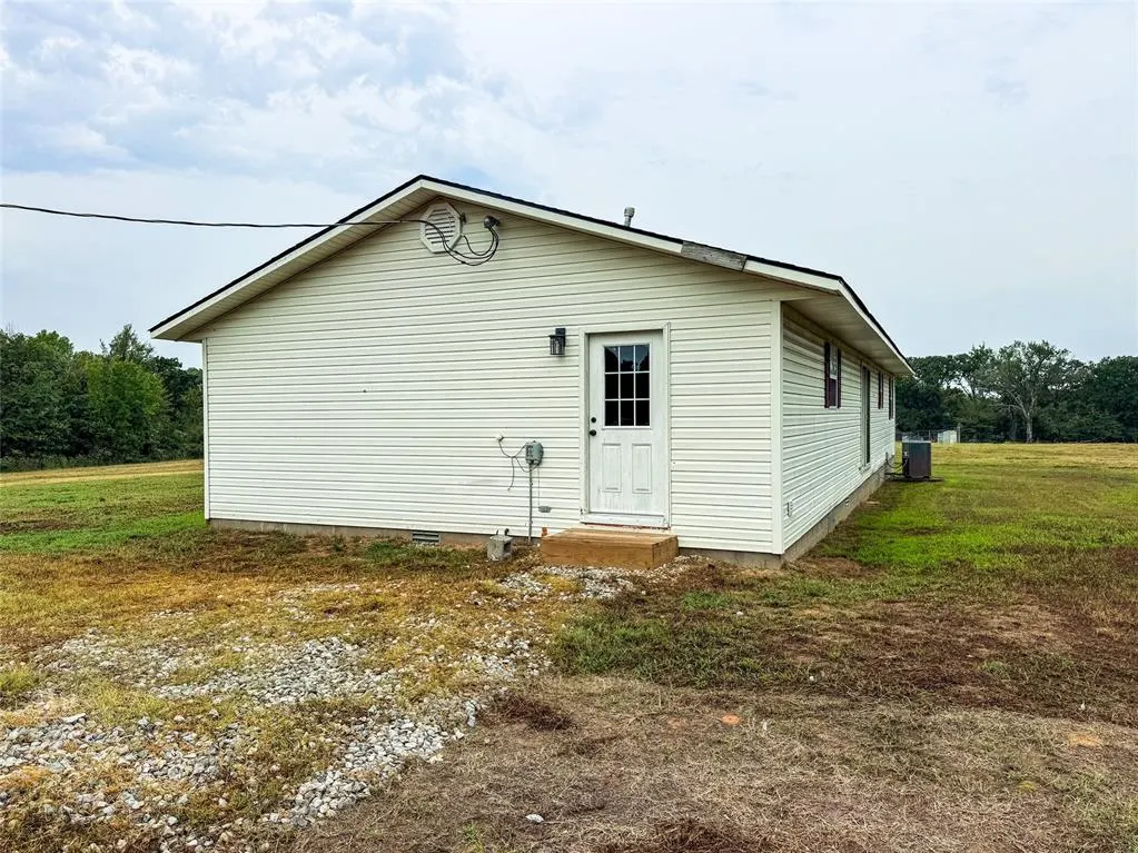 Photo 16 — 99104 N 3750 Road, Okemah, OK 74859