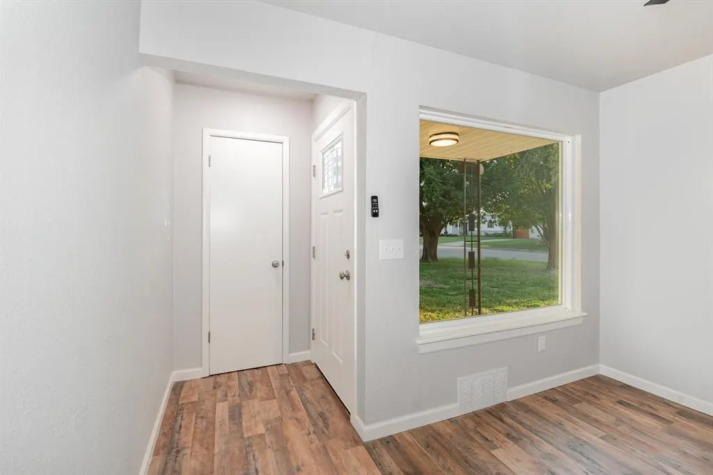 Photo 5 — 2202 SW 53rd Street, Oklahoma City, OK 73119