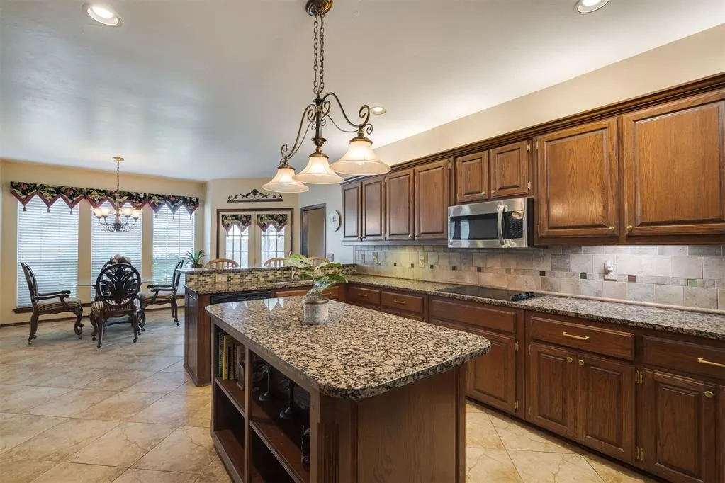 Photo 9 — 9205 SW 25th Street, Oklahoma City, OK 73128