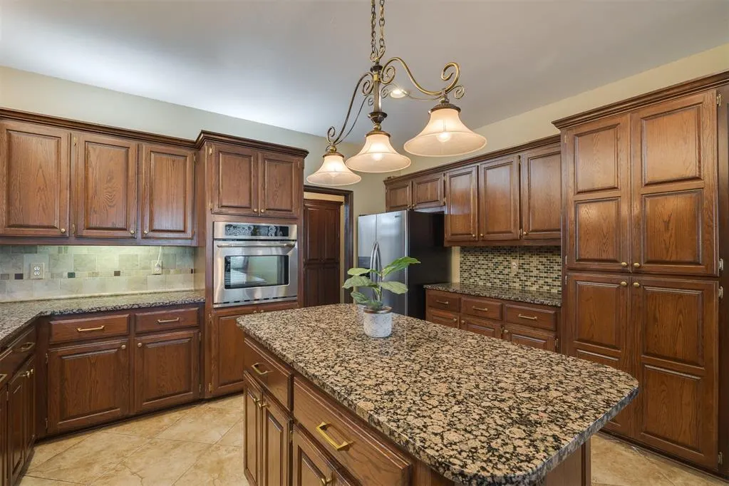 Photo 10 — 9205 SW 25th Street, Oklahoma City, OK 73128