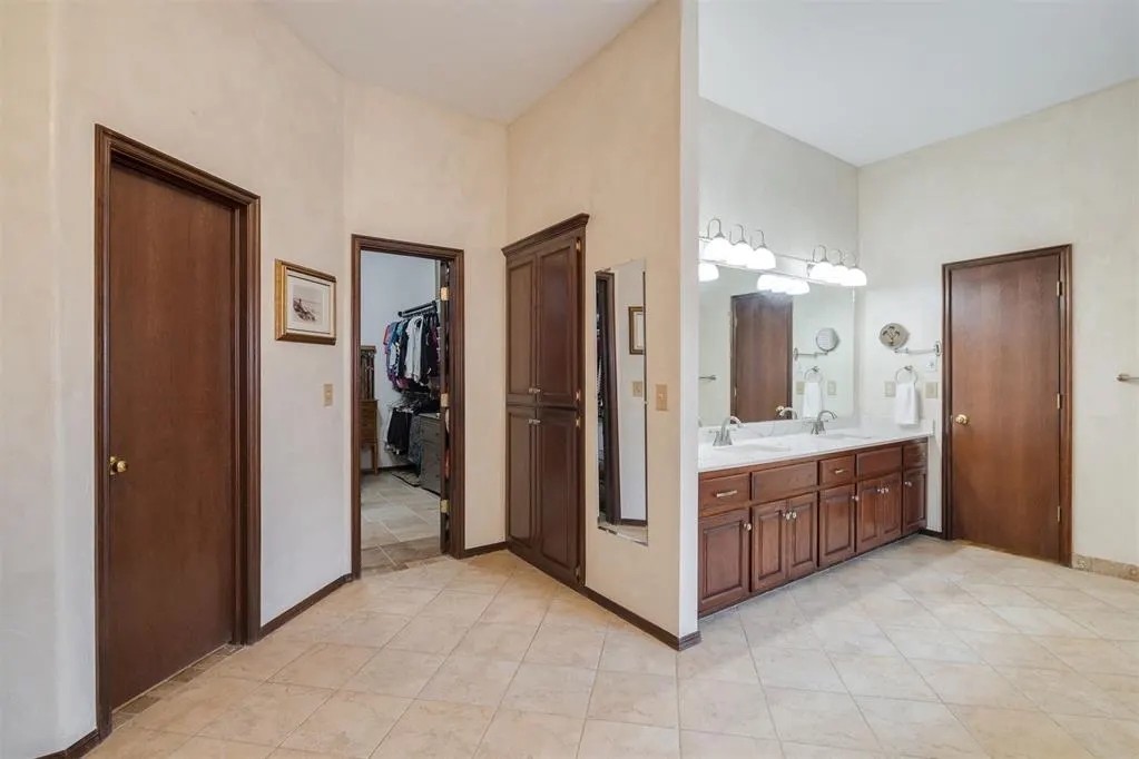 Photo 19 — 9205 SW 25th Street, Oklahoma City, OK 73128