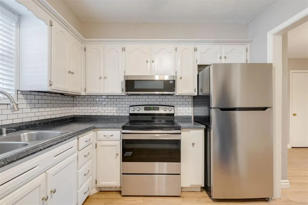 Photo 4 — 3021 W Wilshire Boulevard, Oklahoma City, OK 73116
