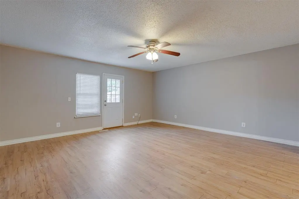 Photo 9 — 3021 W Wilshire Boulevard, Oklahoma City, OK 73116