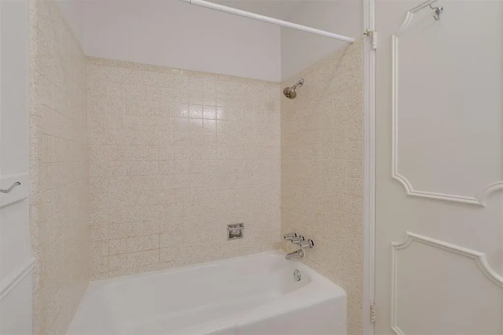 Photo 19 — 3021 W Wilshire Boulevard, Oklahoma City, OK 73116