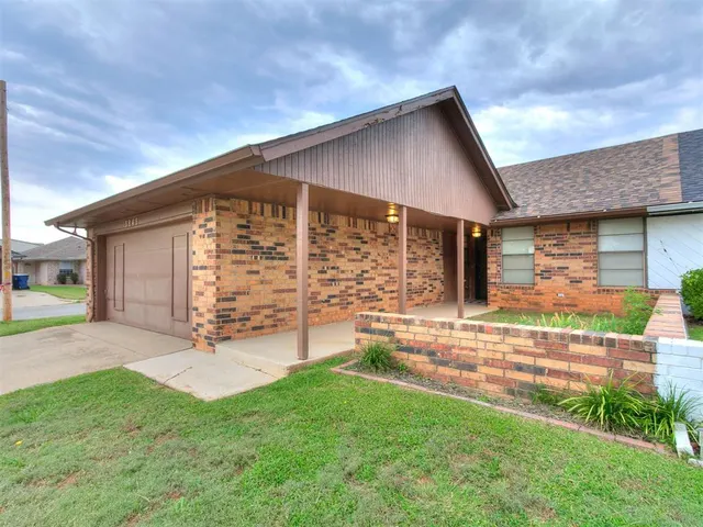 Photo 2 — 3845 Southwind Avenue, Oklahoma City, OK 73179