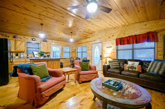 Photo 8 — 320 Orca Road, Broken Bow, OK 74728