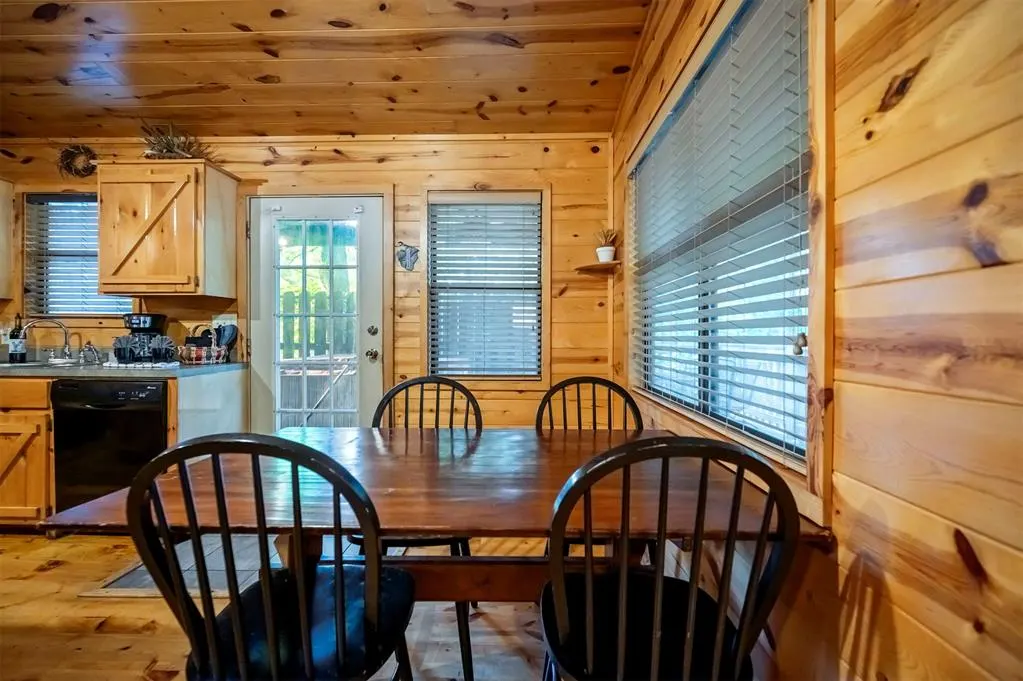 Photo 10 — 320 Orca Road, Broken Bow, OK 74728