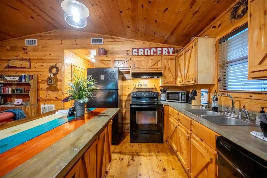 Photo 12 — 320 Orca Road, Broken Bow, OK 74728