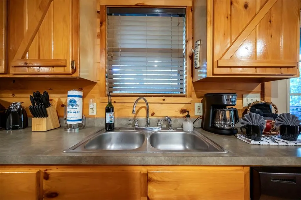 Photo 13 — 320 Orca Road, Broken Bow, OK 74728