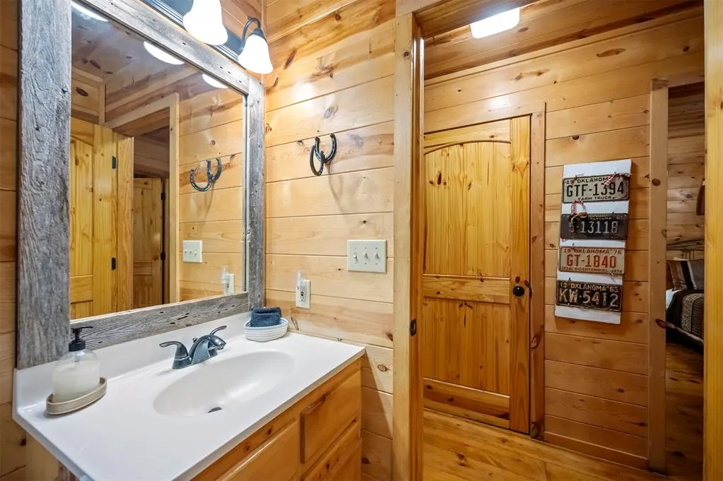 Photo 19 — 320 Orca Road, Broken Bow, OK 74728