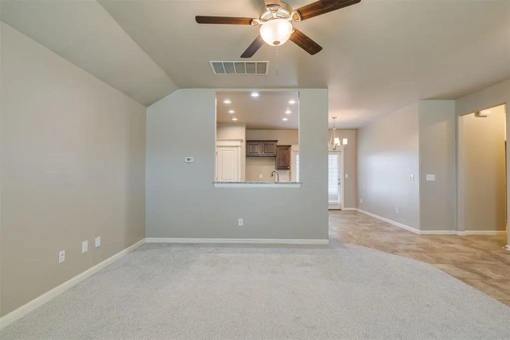 Photo 9 — 8609 SW 36th Terrace, Oklahoma City, OK 73179