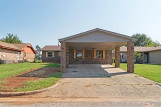 Sold home at 228 NW 88th Street