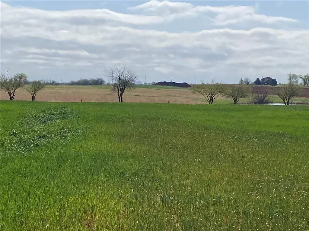 Photo 8 — 4800 Old Farm Road, El Reno, OK 73036
