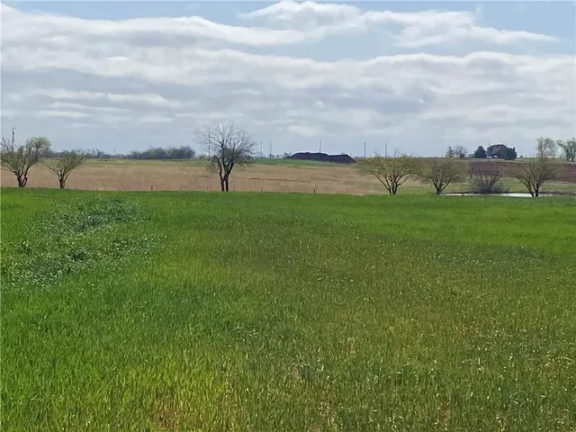 Photo 8 — 4800 Old Farm Road, El Reno, OK 73036