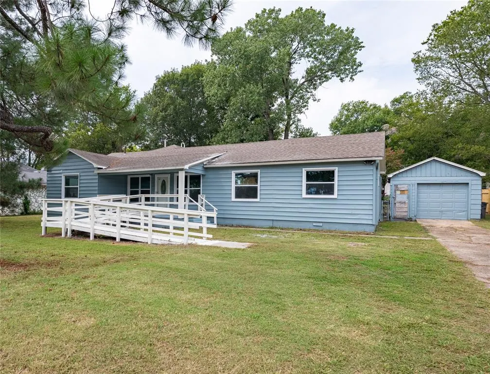 Photo 3 — 1515 Seran Drive, Wewoka, OK 74884