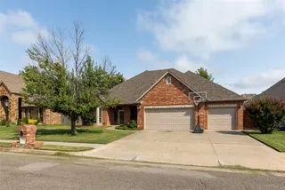 Sold home at 2817 SW 137th Street