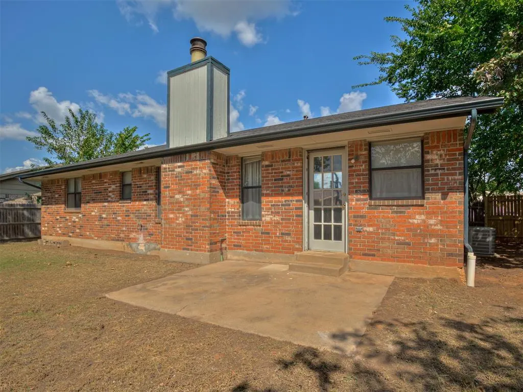 Photo 23 — 420 Brighton Drive, Edmond, OK 73003