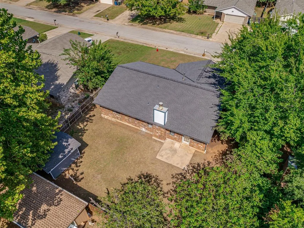 Photo 24 — 420 Brighton Drive, Edmond, OK 73003