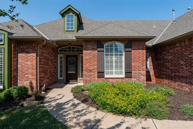 Photo 2 — 1801 Apache Trail, Edmond, OK 73003