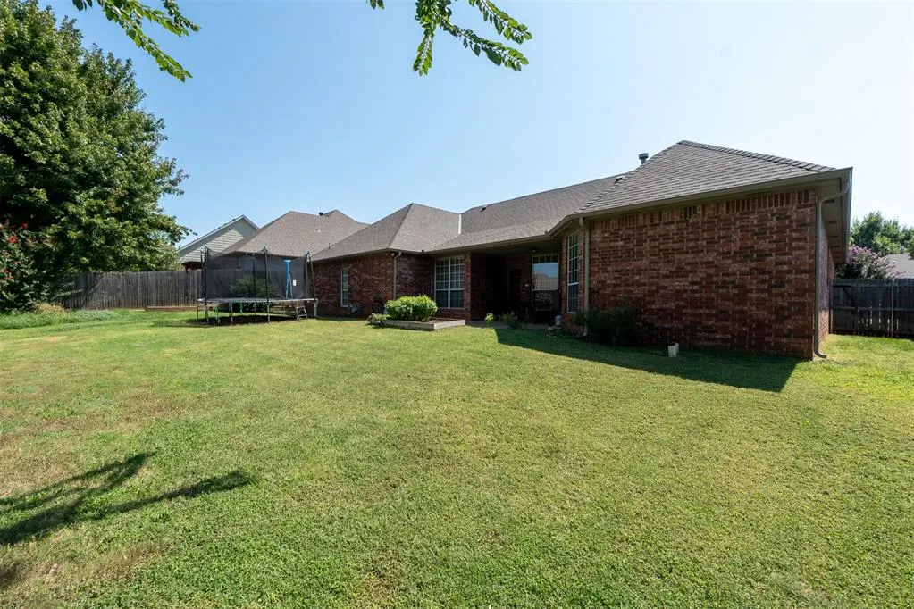 Photo 36 — 1801 Apache Trail, Edmond, OK 73003
