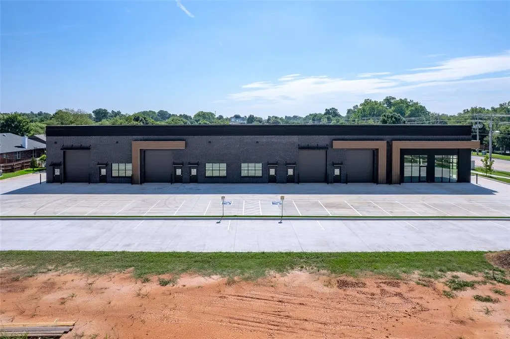 Front exterior — 4701 W Main Street 105, Norman, OK 73072